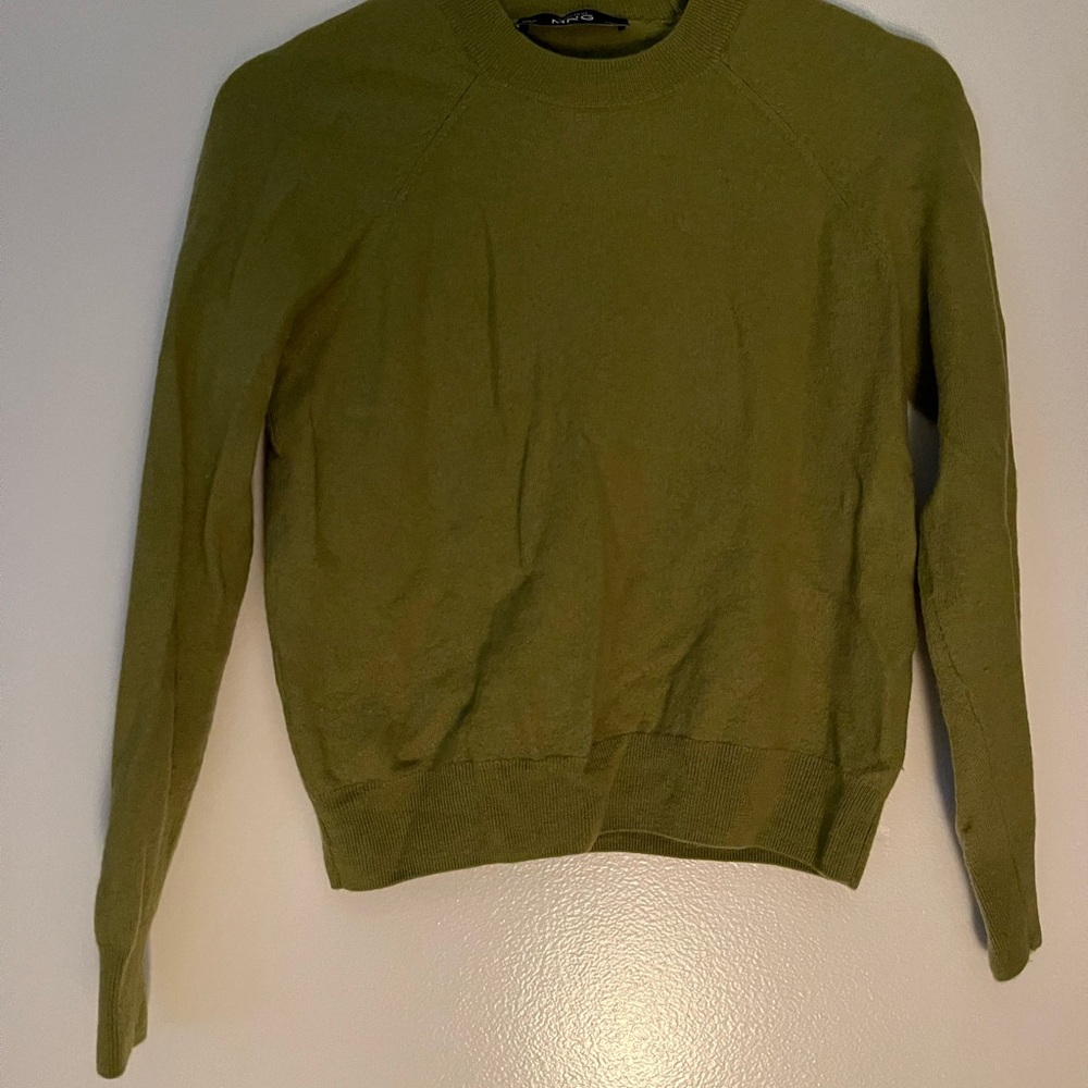 Mango 100% wool green sweater